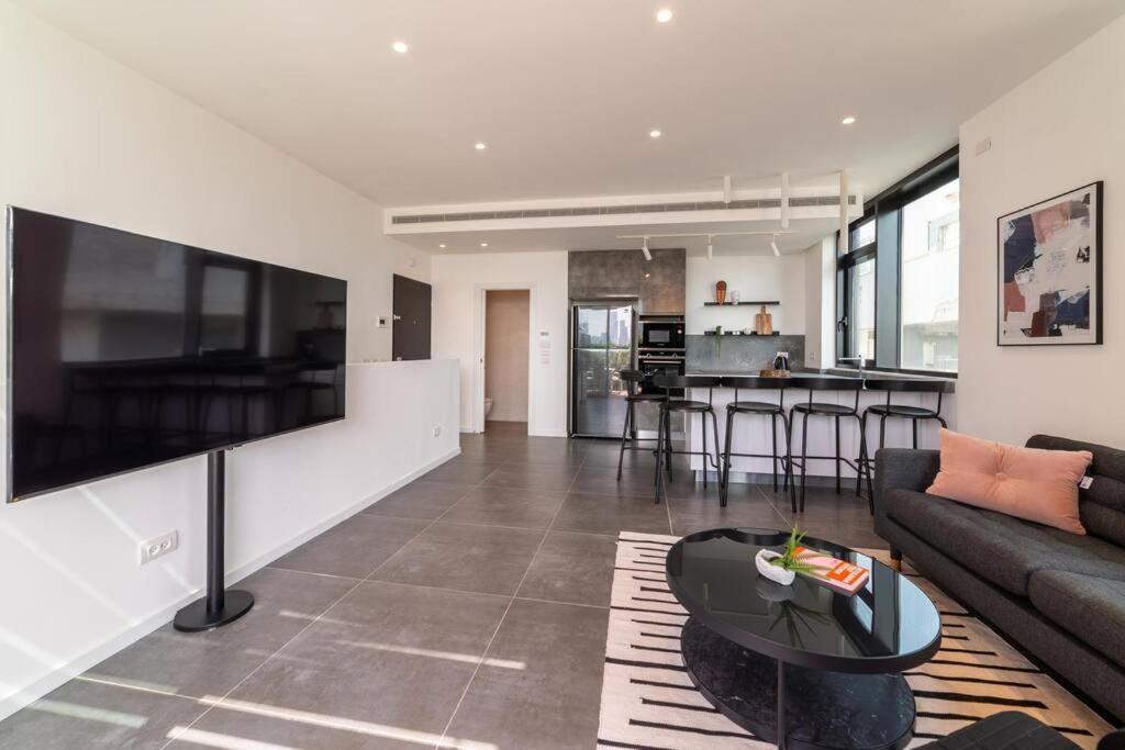 Amazing Penthouse On Gordon Beach 8 Guests Tel Aviv Eksteriør bilde