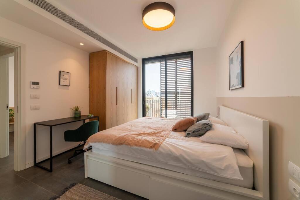 Amazing Penthouse On Gordon Beach 8 Guests Tel Aviv Eksteriør bilde