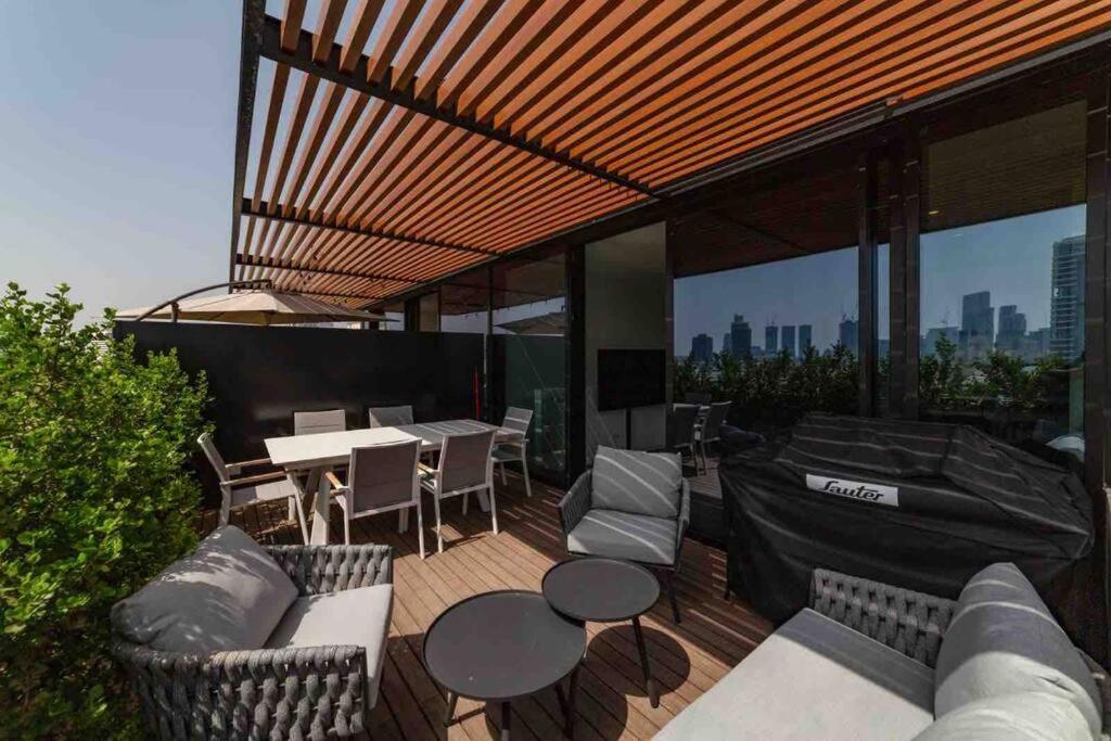 Amazing Penthouse On Gordon Beach 8 Guests Tel Aviv Eksteriør bilde